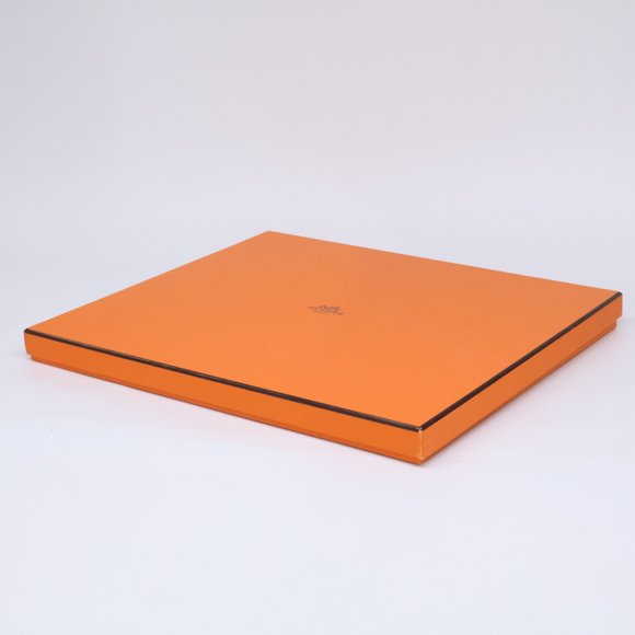 HERMES Cream Scarf - Picture 7 of 7